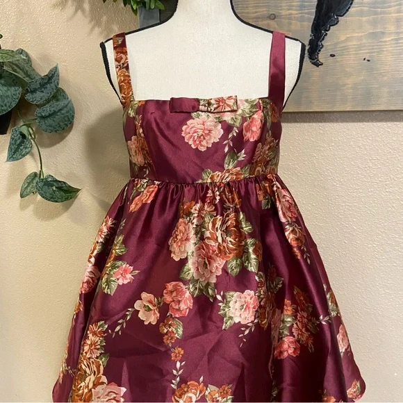 NWOT Lulus Unbelievably Lovely Red Floral Babydoll Empire Waist Mini Dre… - Picture 3 of 9